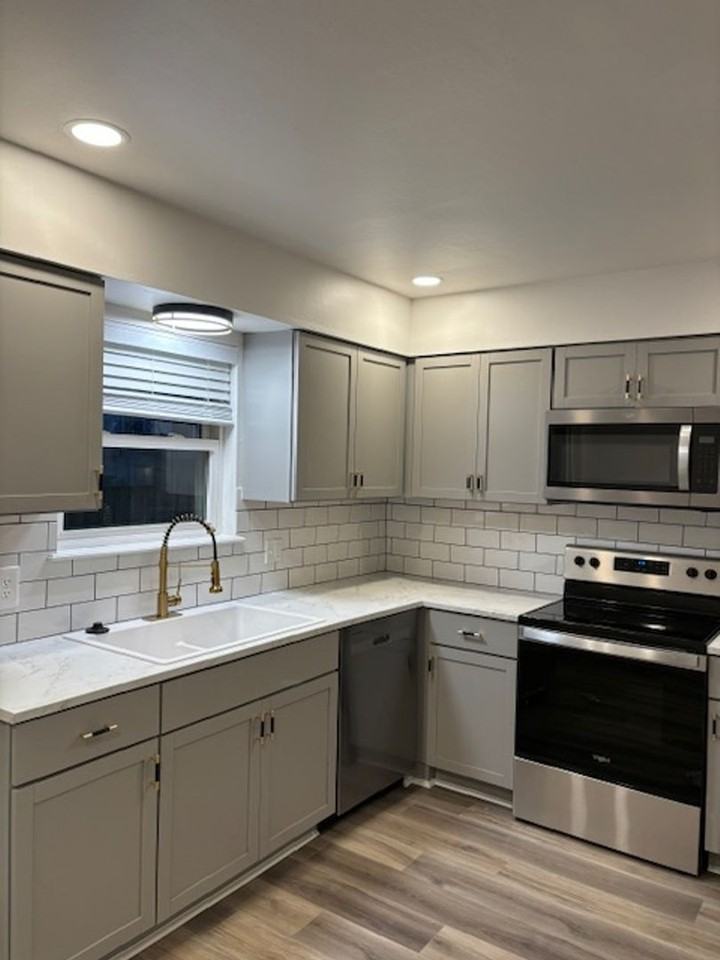 4406 E 68th St - Photo 4 of 9