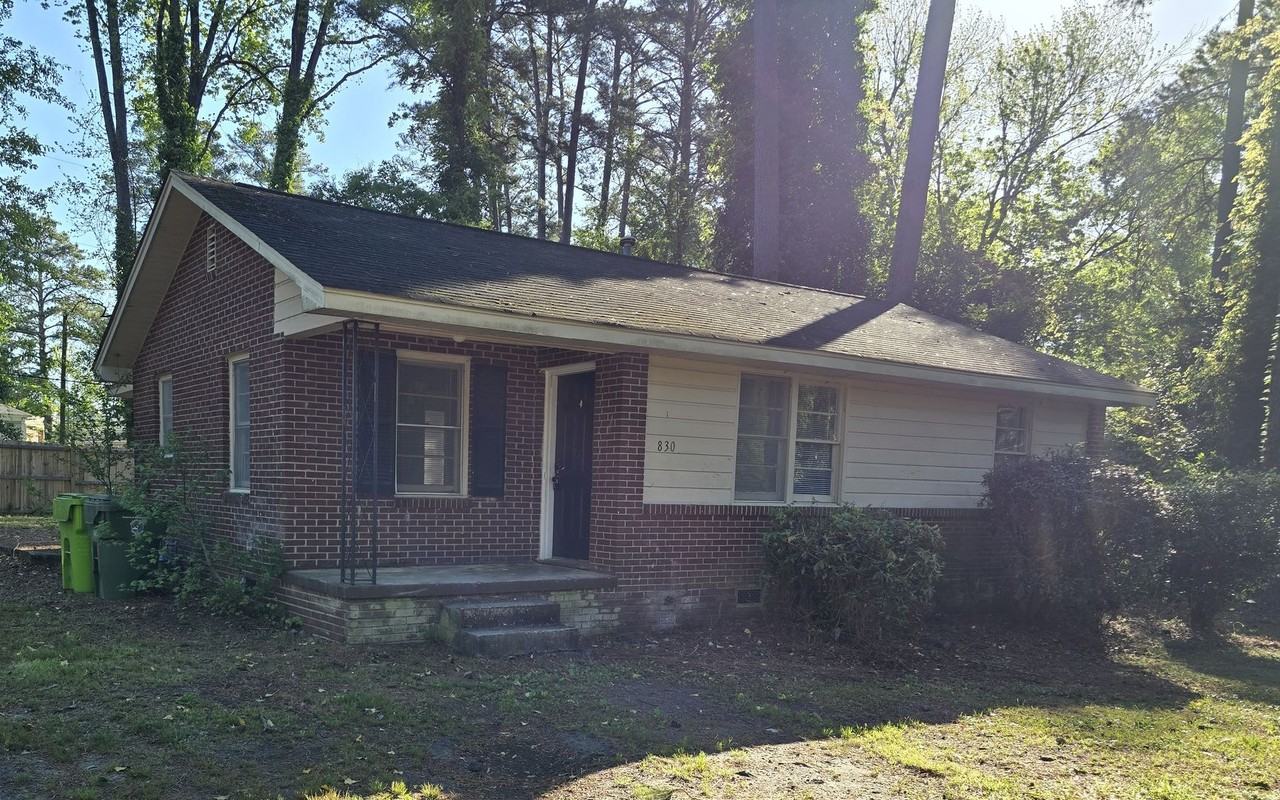 830 Woodside Ave - Photo 2 of 20