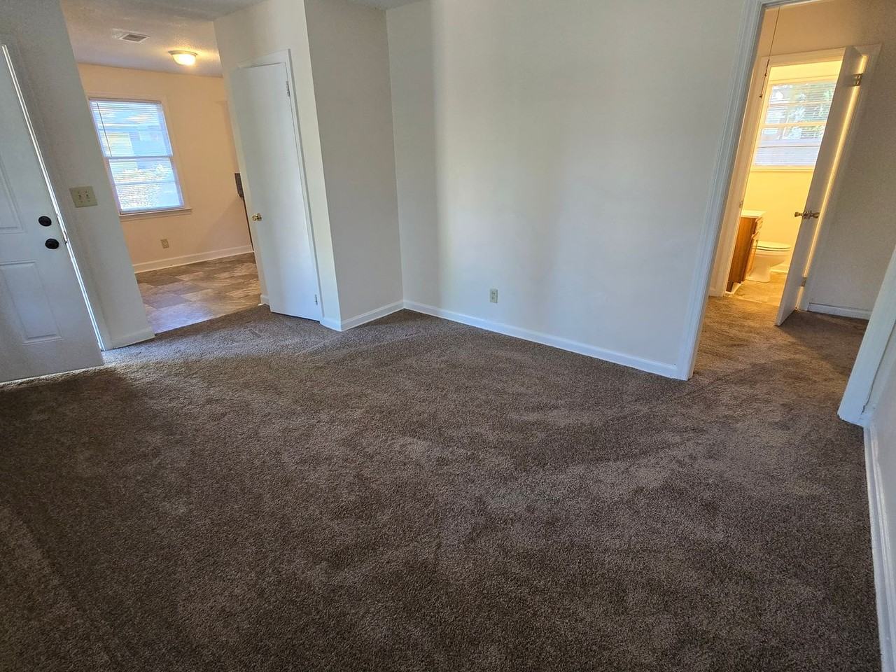 830 Woodside Ave - Photo 4 of 20