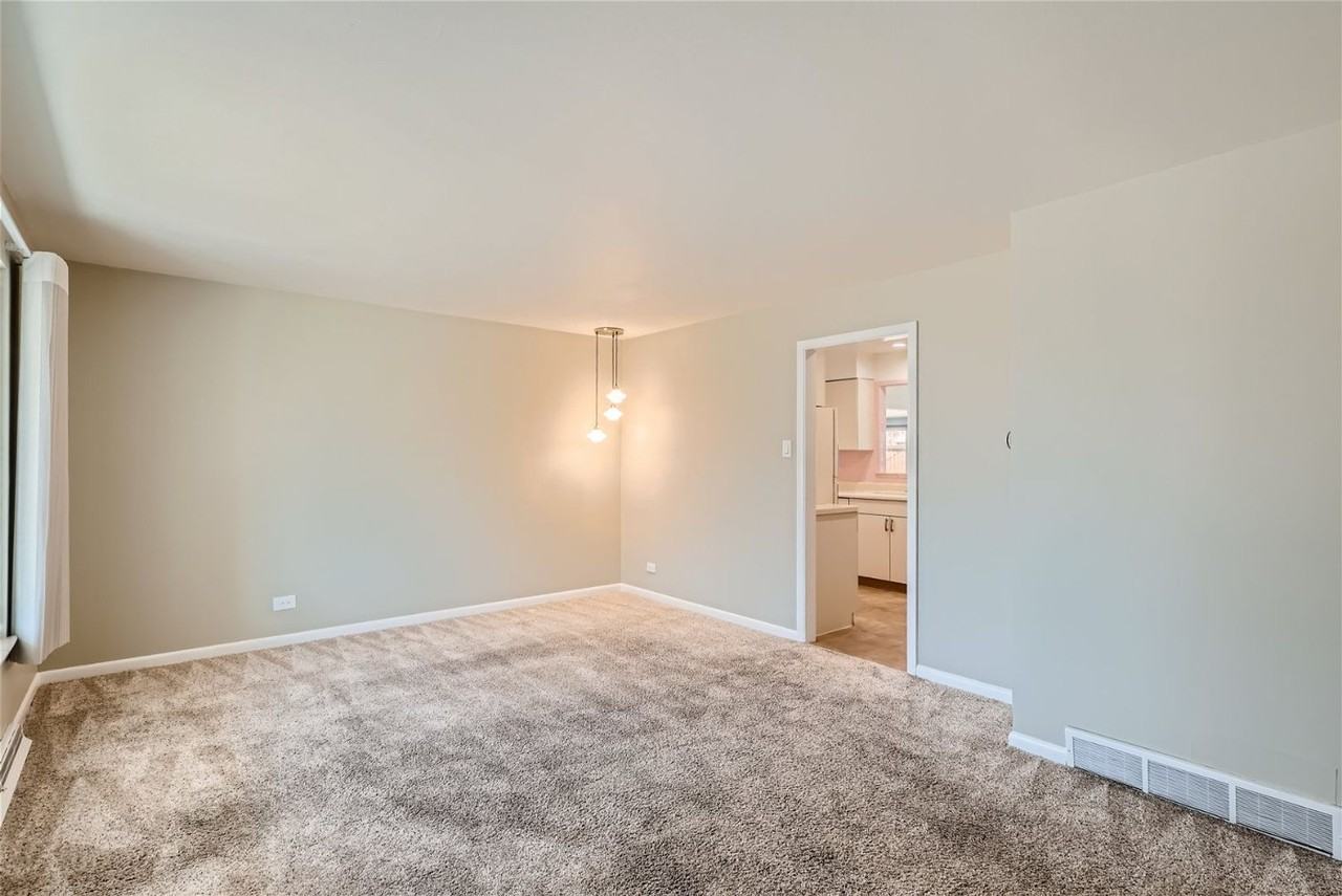 2732 S Garfield St - Photo 6 of 27