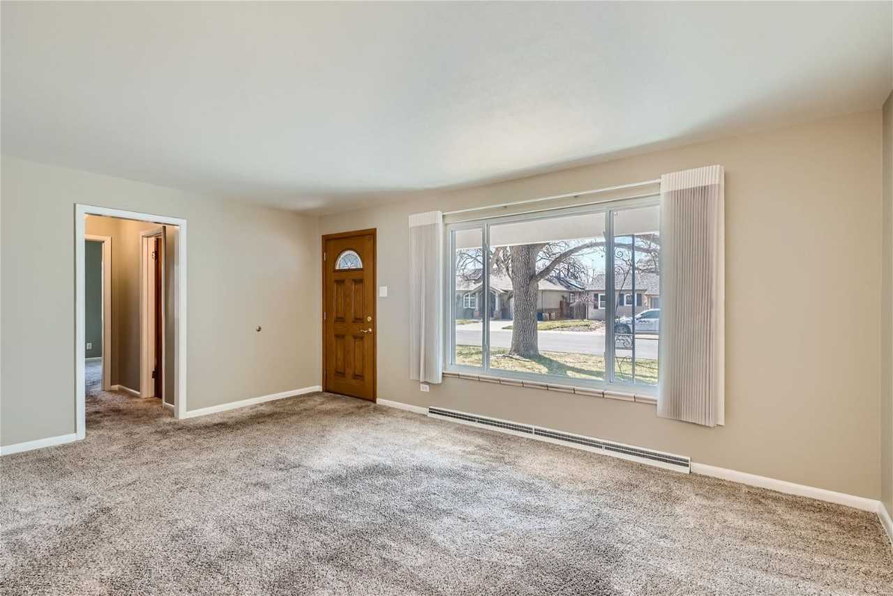 2732 S Garfield St - Photo 7 of 27