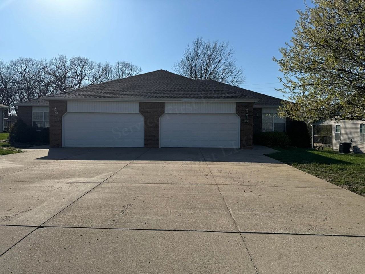 Hartford Duplexes Apartments 2251 & 2253 S Hartford Ave, Bolivar, MO