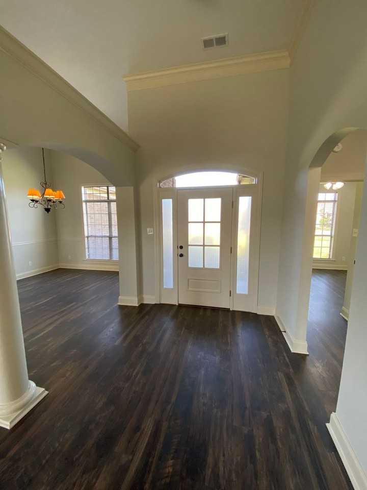 324 Trigg Dr - Photo 2 of 22