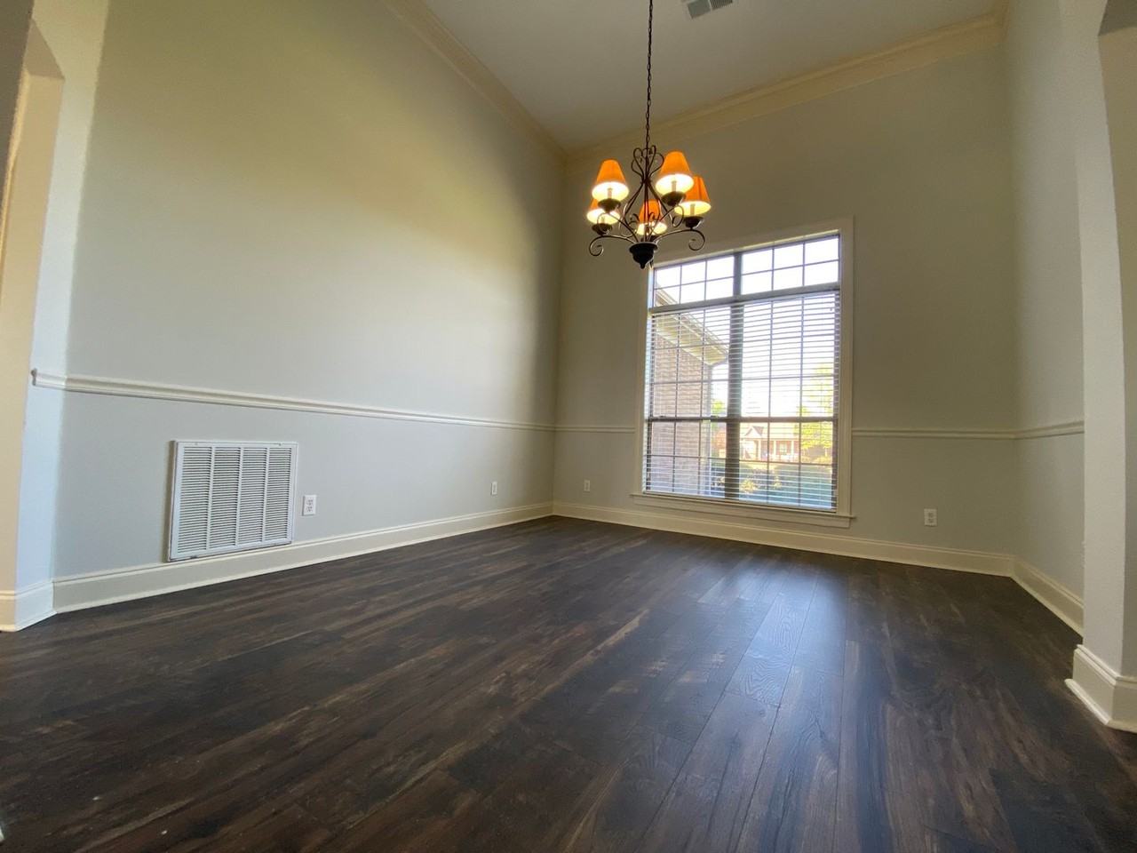 324 Trigg Dr - Photo 3 of 22