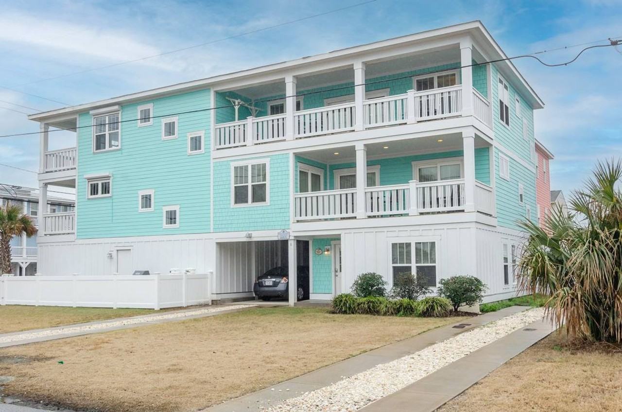 1211 Fort Fisher Boulevard North