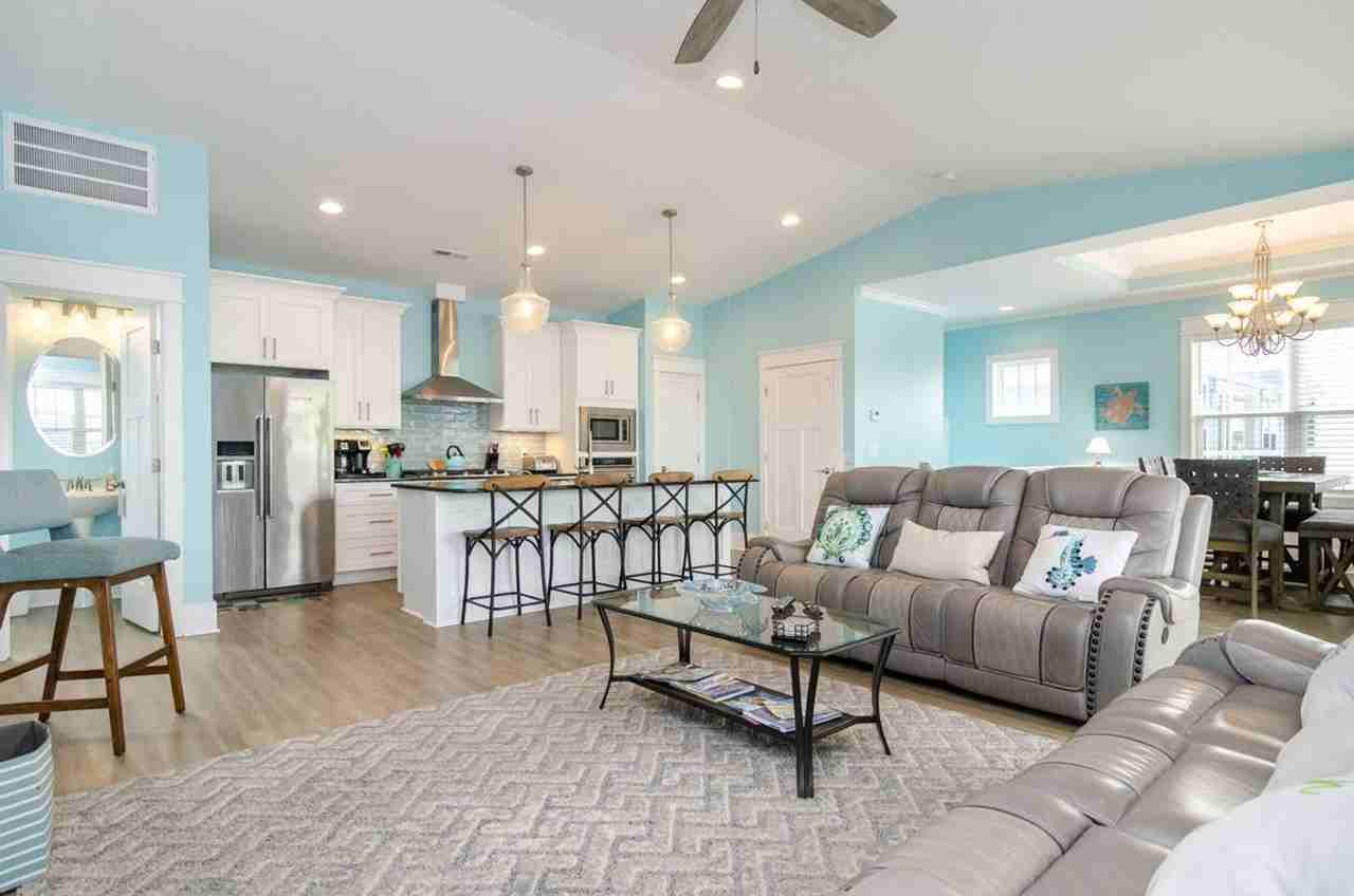 1211 Fort Fisher Boulevard North - Photo 3 of 34