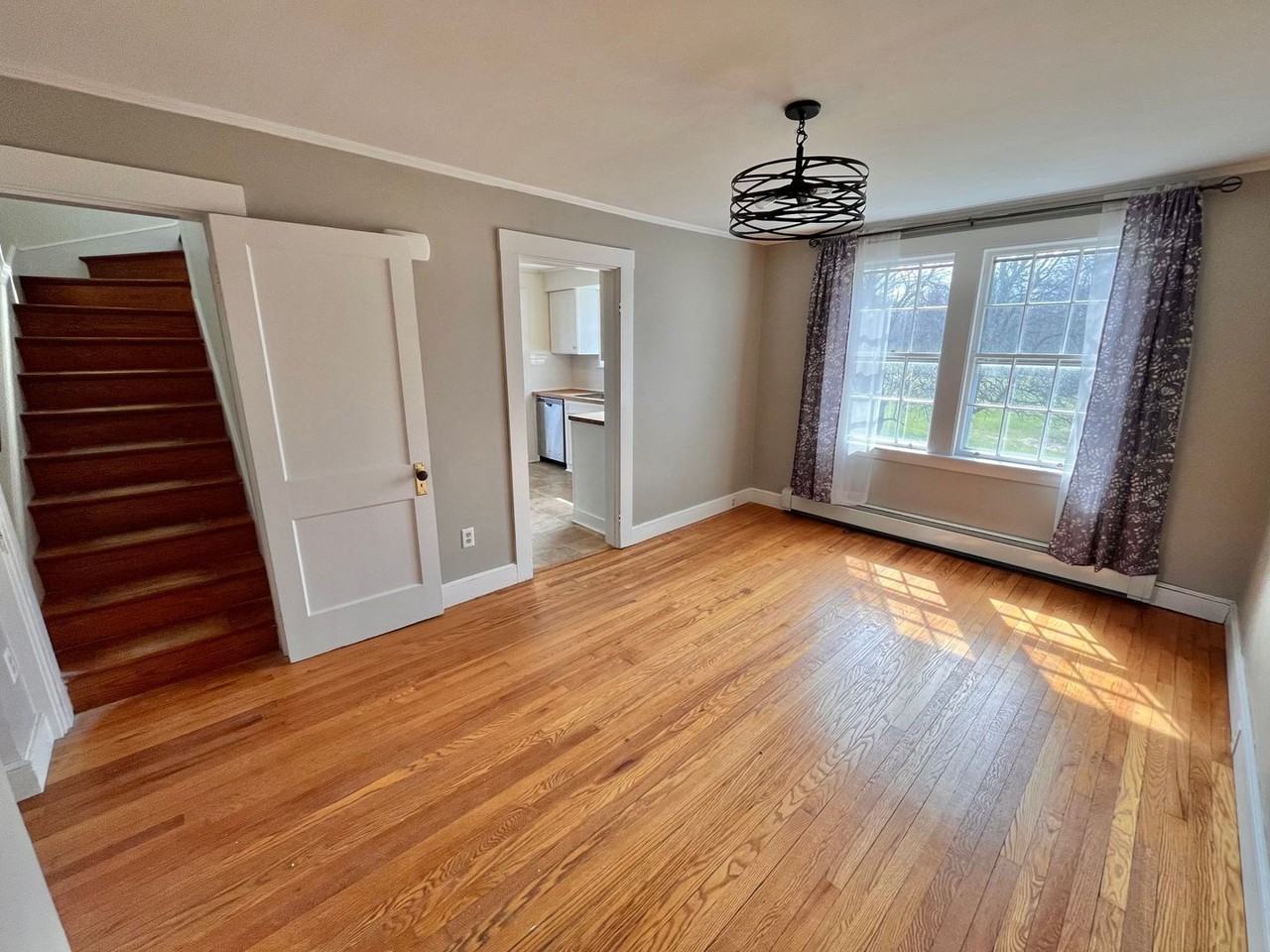 1430 Woodbury Ave - Photo 5 of 20