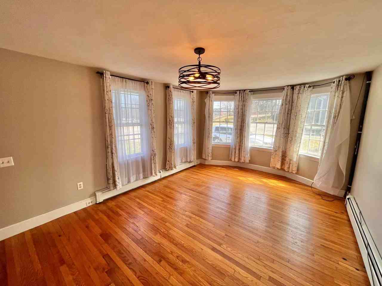 1430 Woodbury Ave - Photo 7 of 20