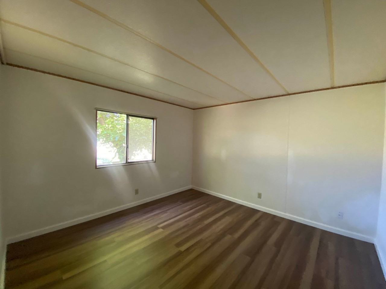 22145 Davis Rd - Photo 2 of 11