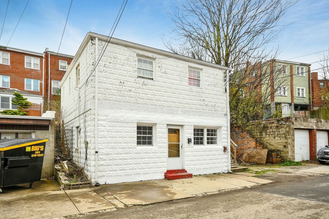 2005 Dellrose Apartments in Carrick, Pittsburgh, PA 15210 Zumper