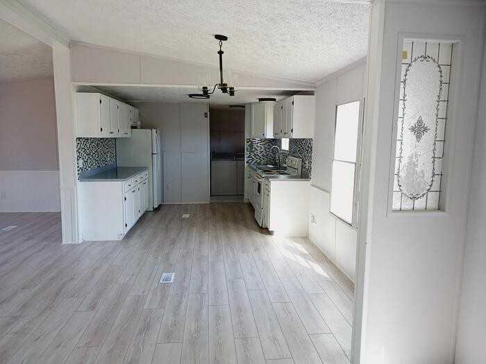 160 Hill Top Vw - Photo 2 of 20