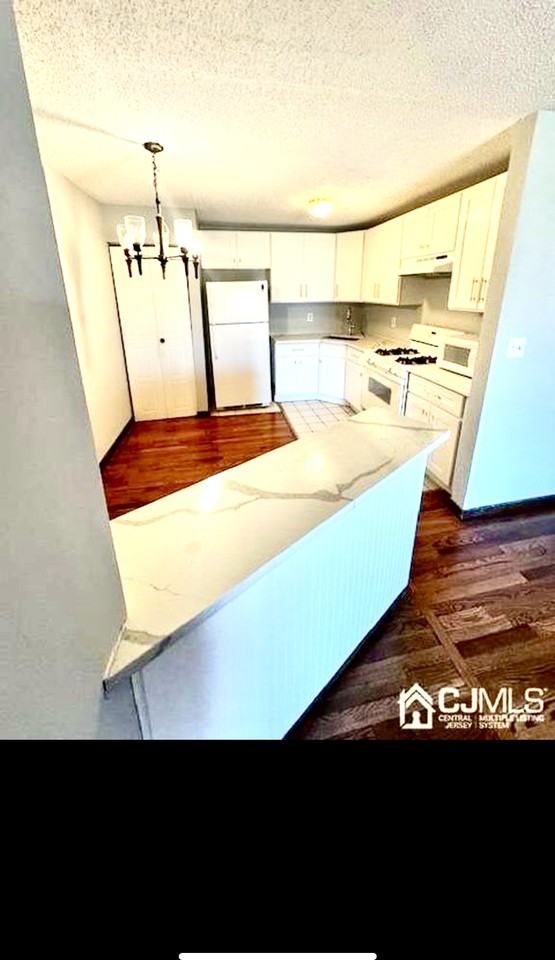 24 Fisher Dr #24 - Photo 2 of 12