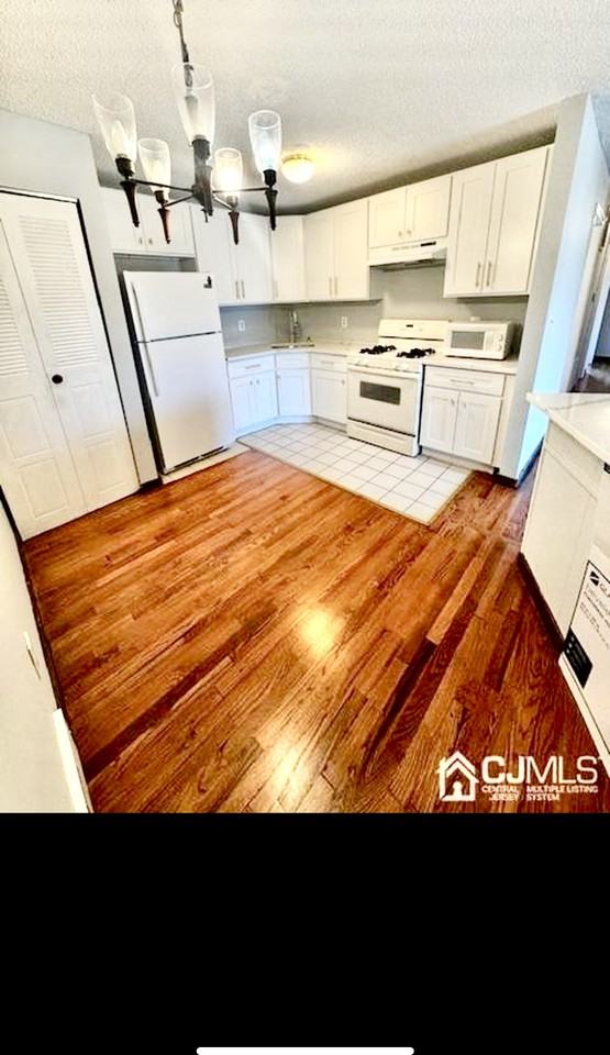 24 Fisher Dr #24 - Photo 3 of 12