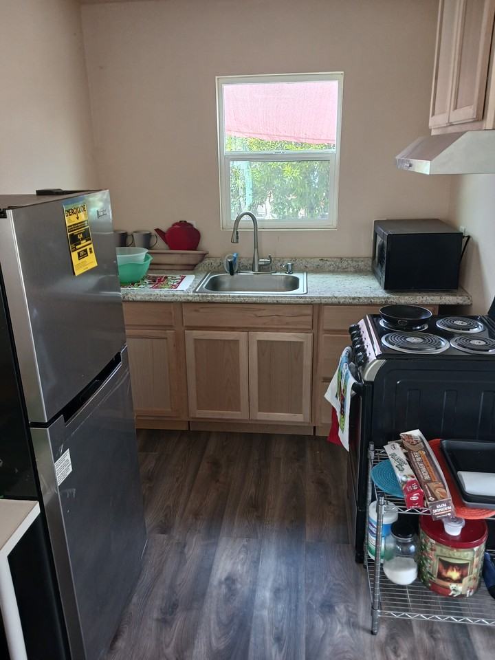 E Washington Ave #ADU - Photo 3 of 7