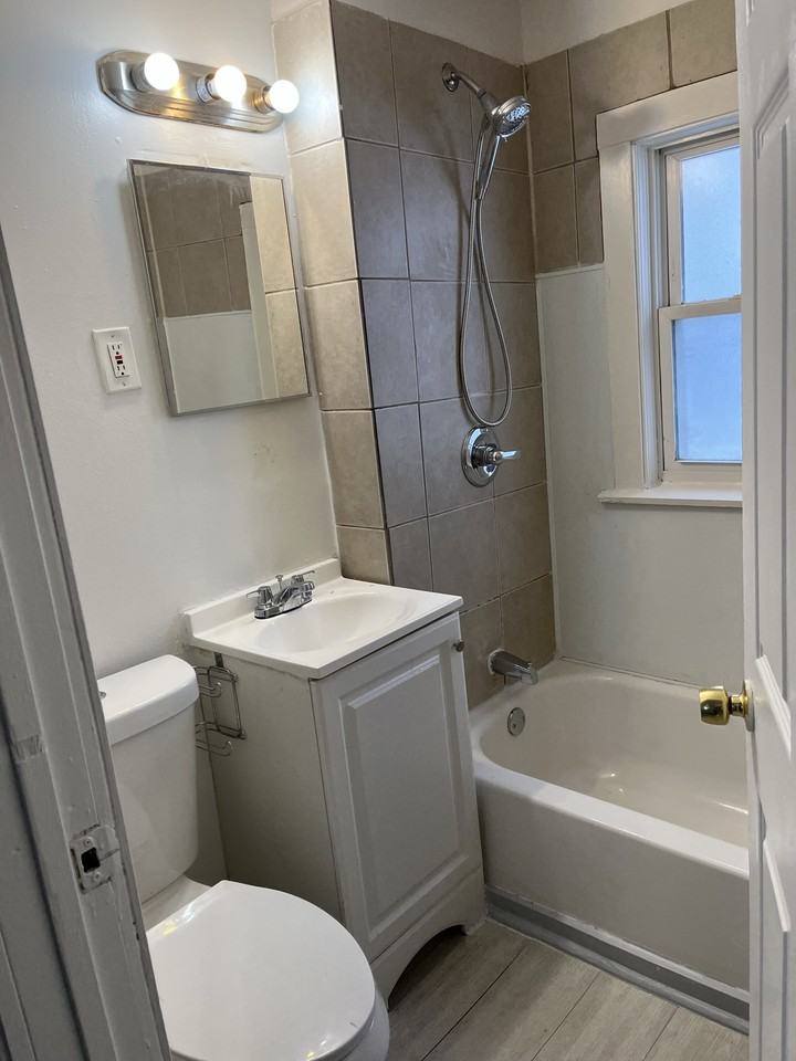 1423 Grey Ave #2ndFL - Photo 7 of 13