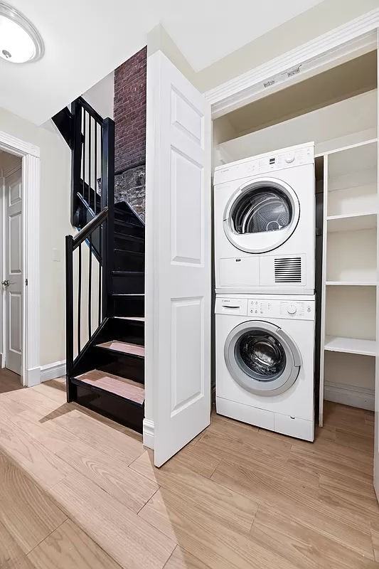 W 16th St #1E - Photo 2 of 7