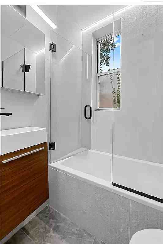 Newell St #3K - Photo 5 of 8