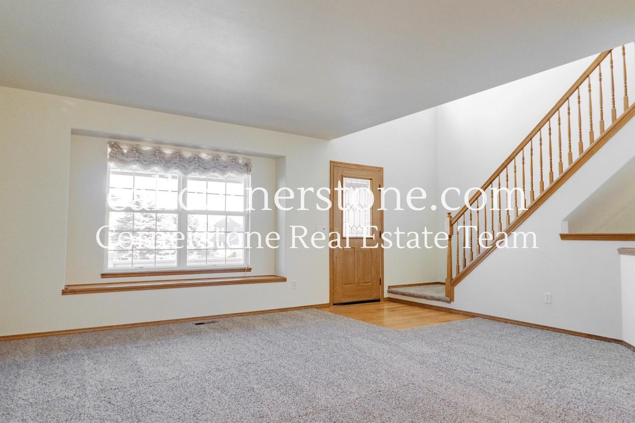 4299 Brushridge Dr #1 - Photo 4 of 39