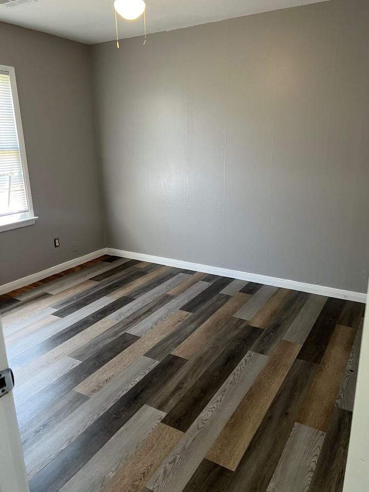 1642 W Britton Rd #1 - Photo 4 of 12