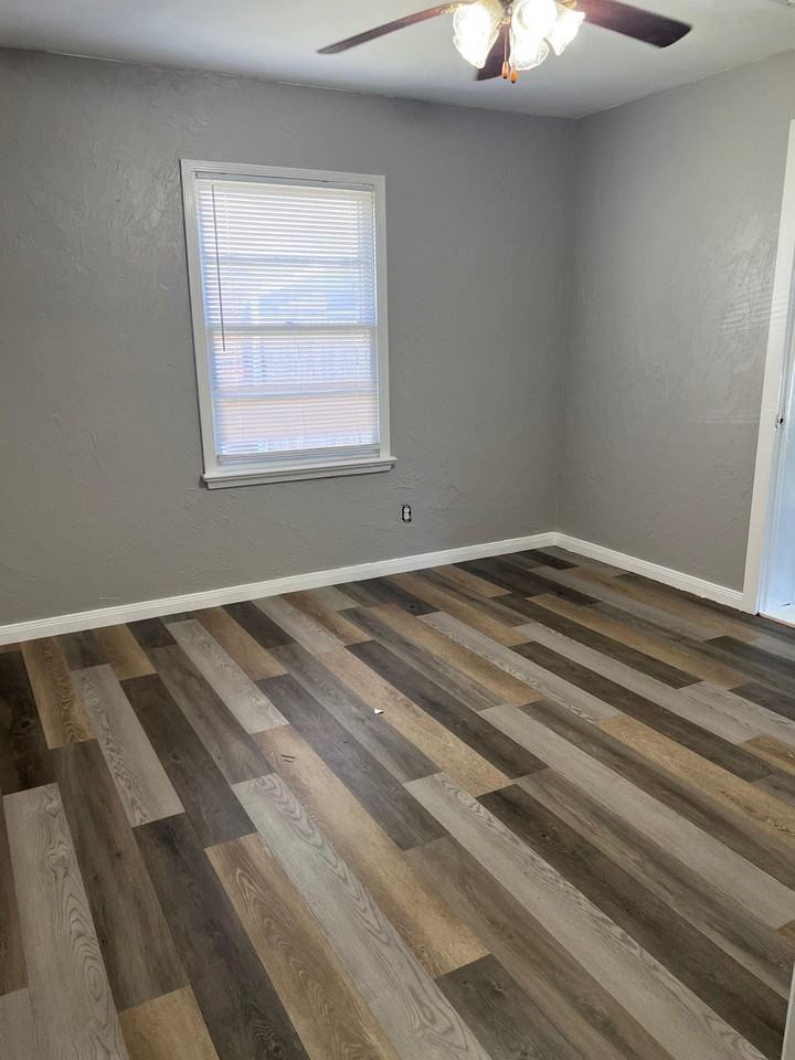1642 W Britton Rd #1 - Photo 5 of 12