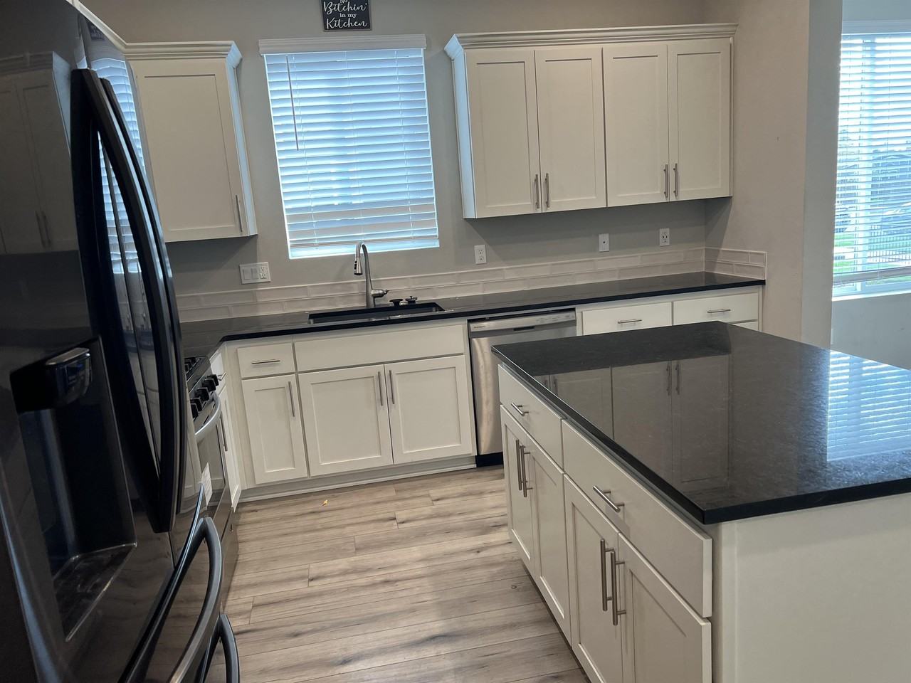 31469 Nw North Ave #1 - Photo 3 of 17