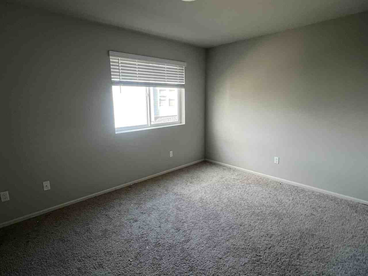 31469 Nw North Ave #1 - Photo 6 of 17