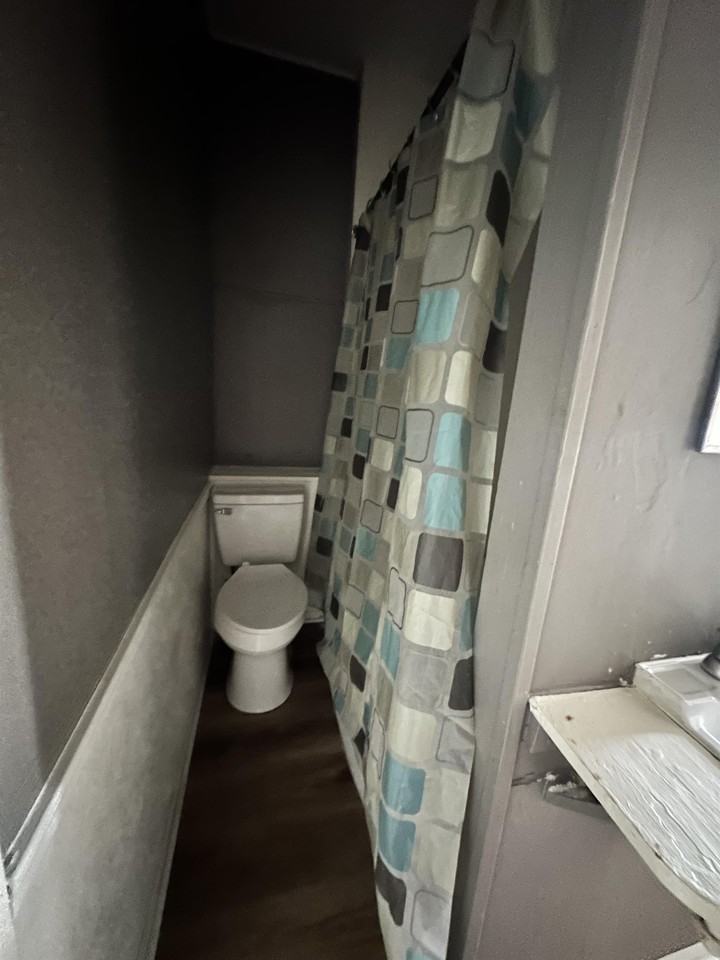 301 Fairview Dr #B - Photo 6 of 6