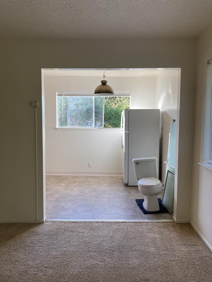 412 Maple St #4 - Photo 4 of 6