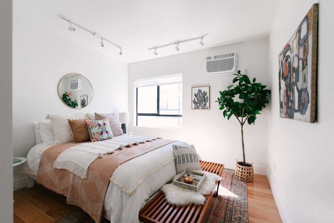 513 N HELIOTROPE DR - Photo 6 of 27