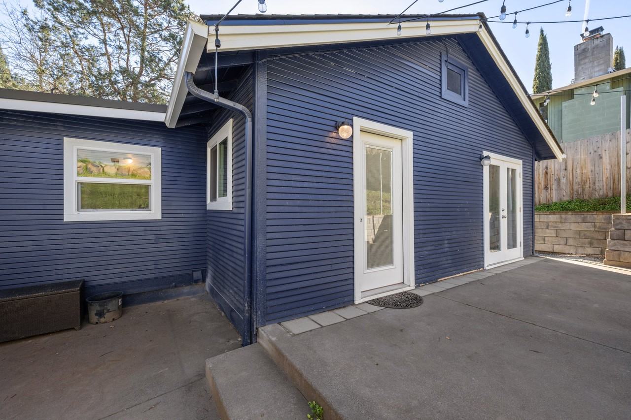 740 Sterling St #1 - Photo 7 of 50