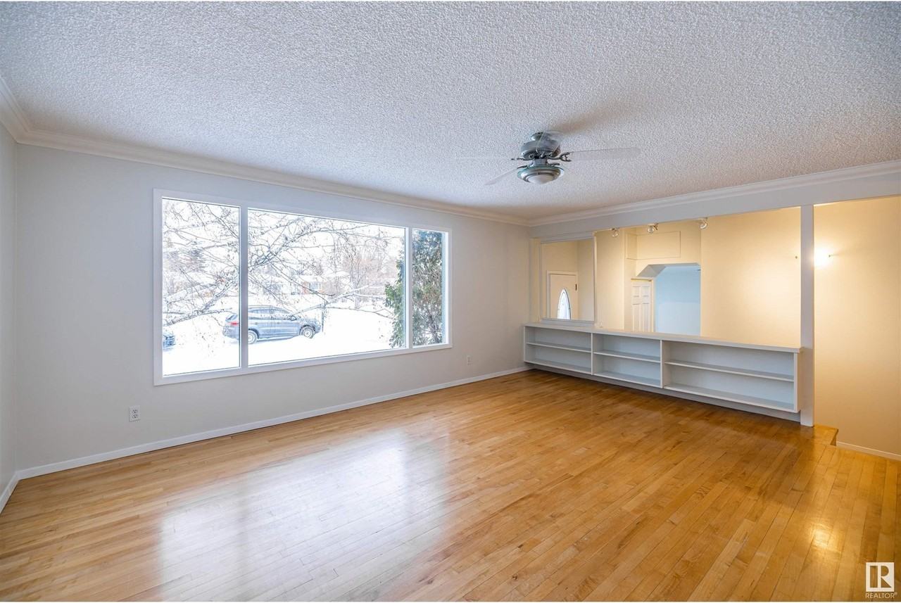 7433 87 Ave Nw #3 - Photo 3 of 13