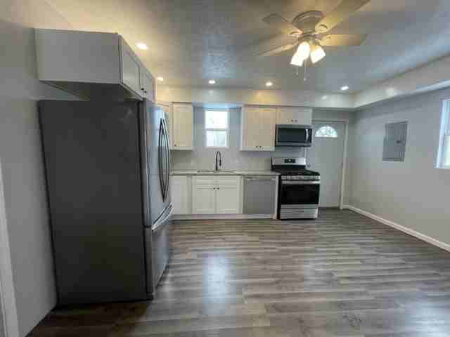 809 South George Avenue #1 - Photo 7 of 22