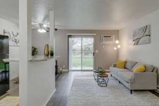 737 N Stilson Rd - Photo 1 of 1