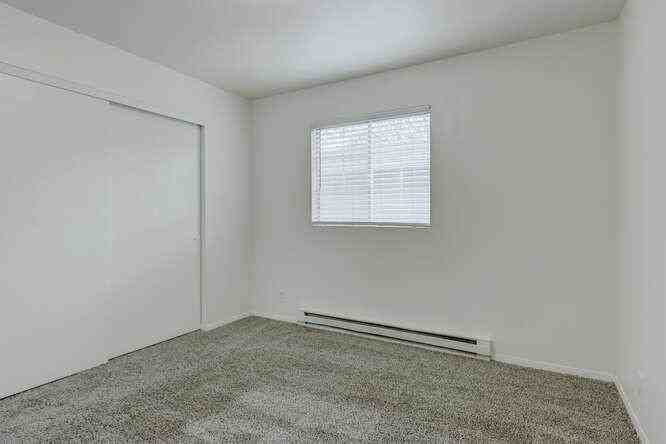 737 N Stilson Rd - Photo 4 of 29