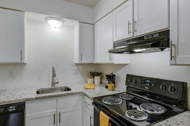 737 North Stilson Road - Photo 4 of 29