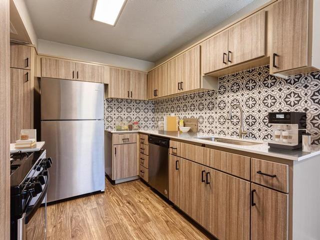 2930 N 46th St - Photo 2 of 31