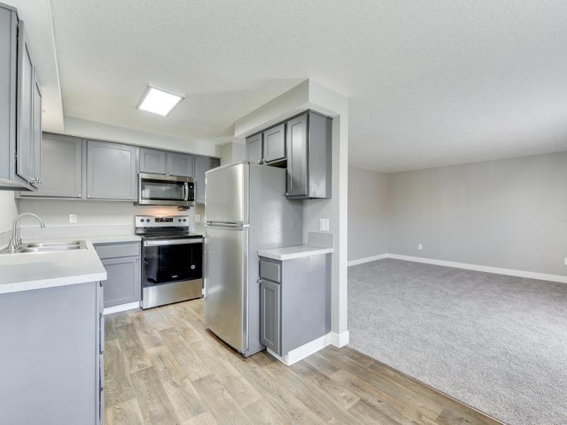 8917 Ne 15th Ave - Photo 5 of 22