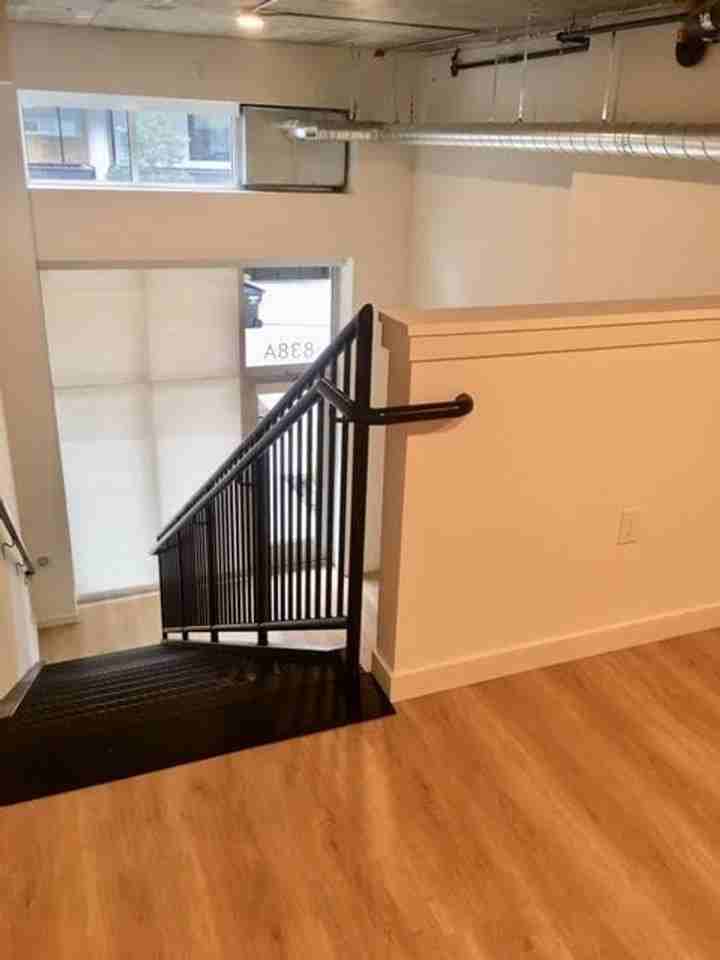 Track 66 - 836 NE 66th St - Photo 5 of 50