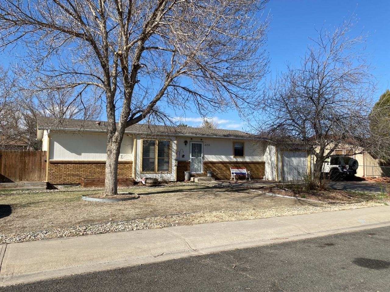 4132 Hayes Ave - Photo 3 of 39
