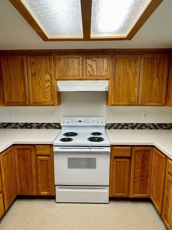 825 Morse Ave Sw - Photo 7 of 12