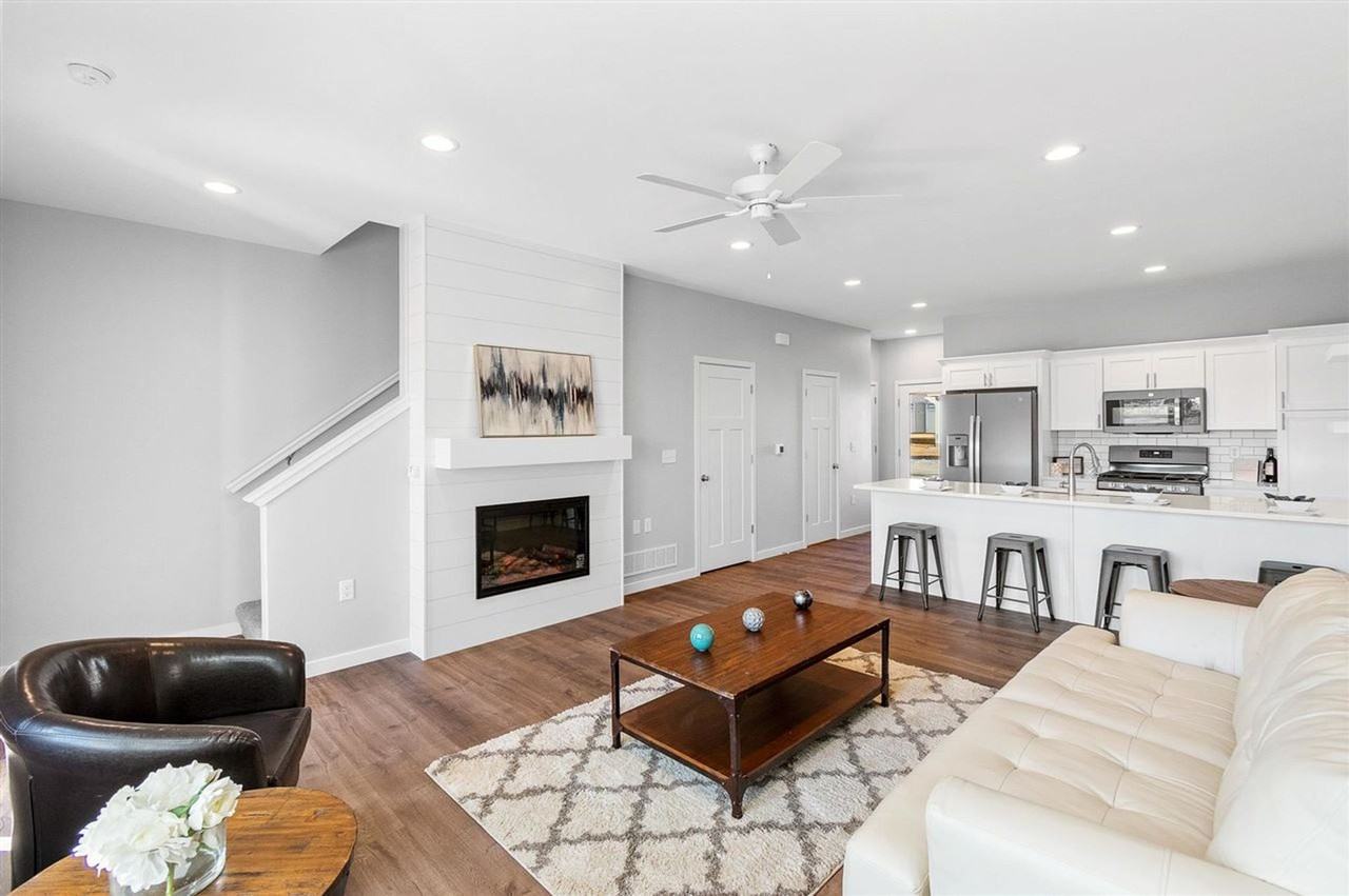 623-627 Catherine Drive - Photo 2 of 25