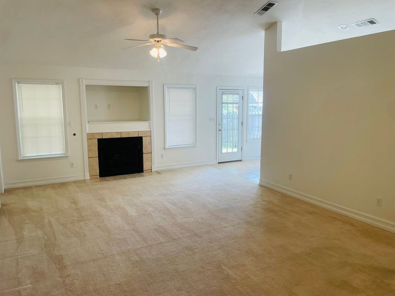 2031 Sunny Dale Dr - Photo 4 of 37