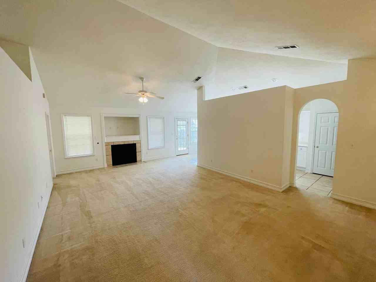 2031 Sunny Dale Dr - Photo 5 of 37