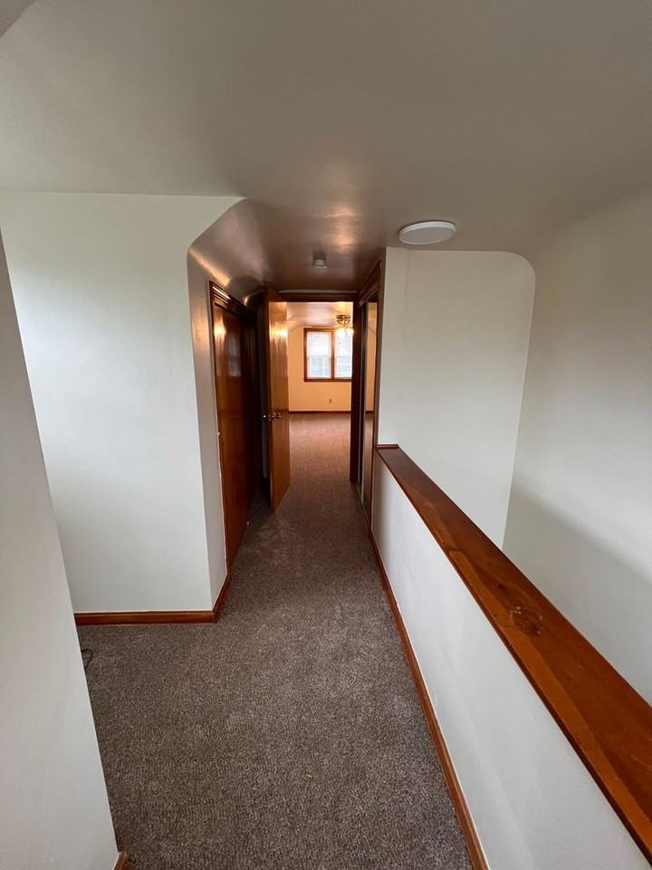 154 S Kimberly Ave - Photo 4 of 15