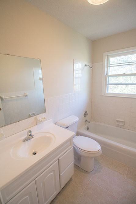 1207 White Oak Ln - Photo 6 of 30