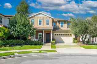 799 E Holly St - Photo 1 of 1