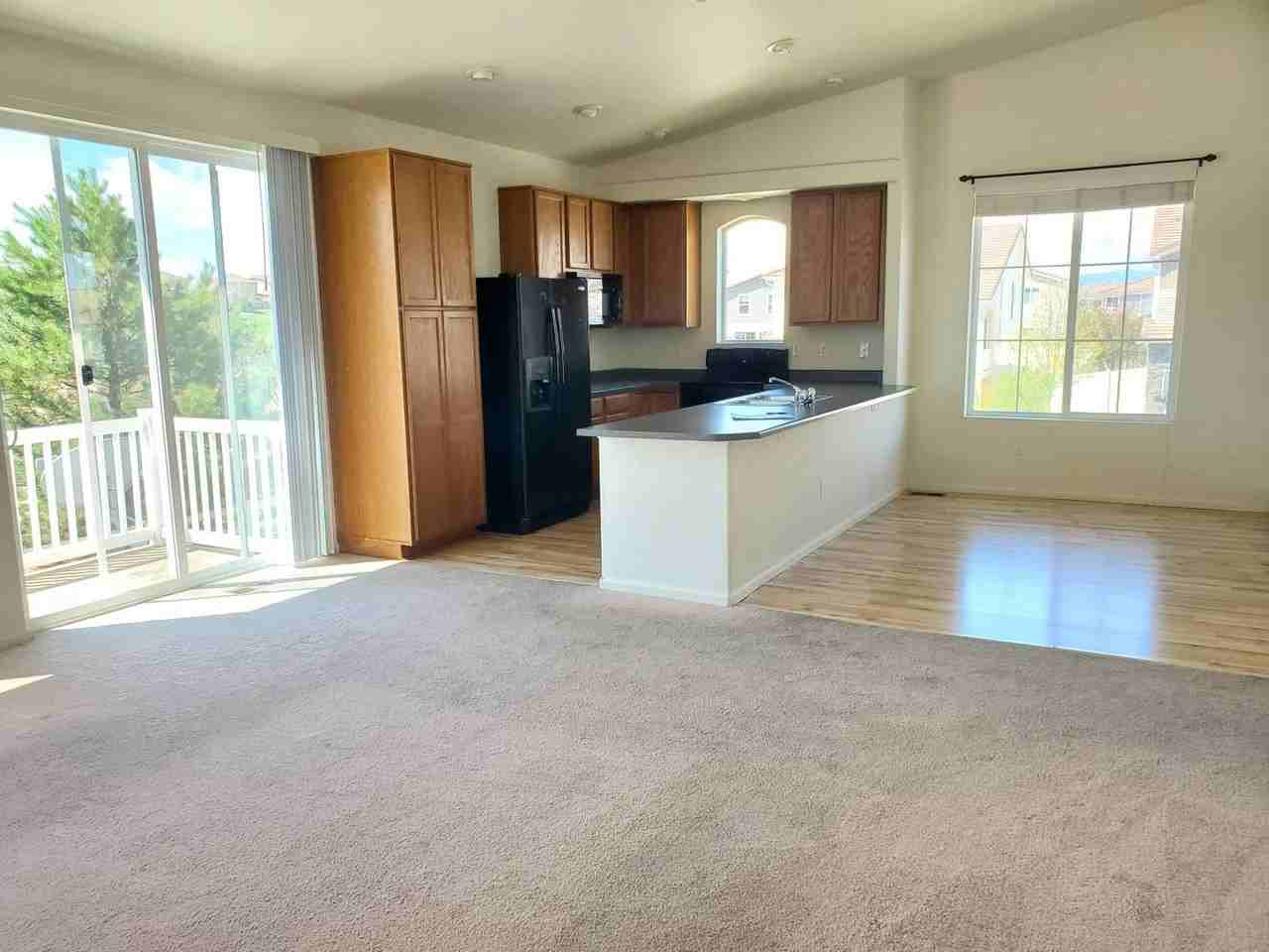 3801 Kenwood Cir - Photo 4 of 16