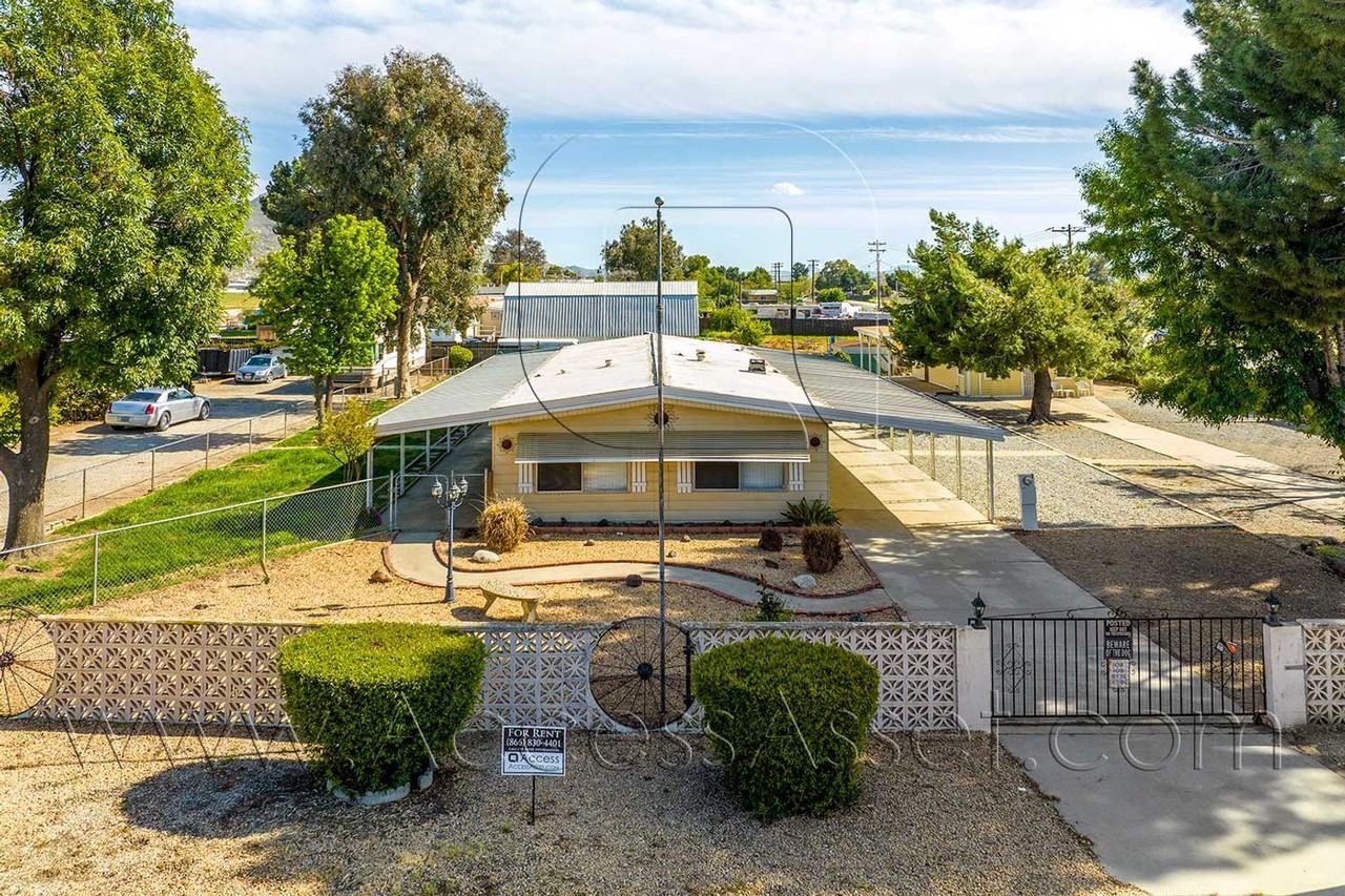 30025 Alicante Dr - Photo 2 of 37