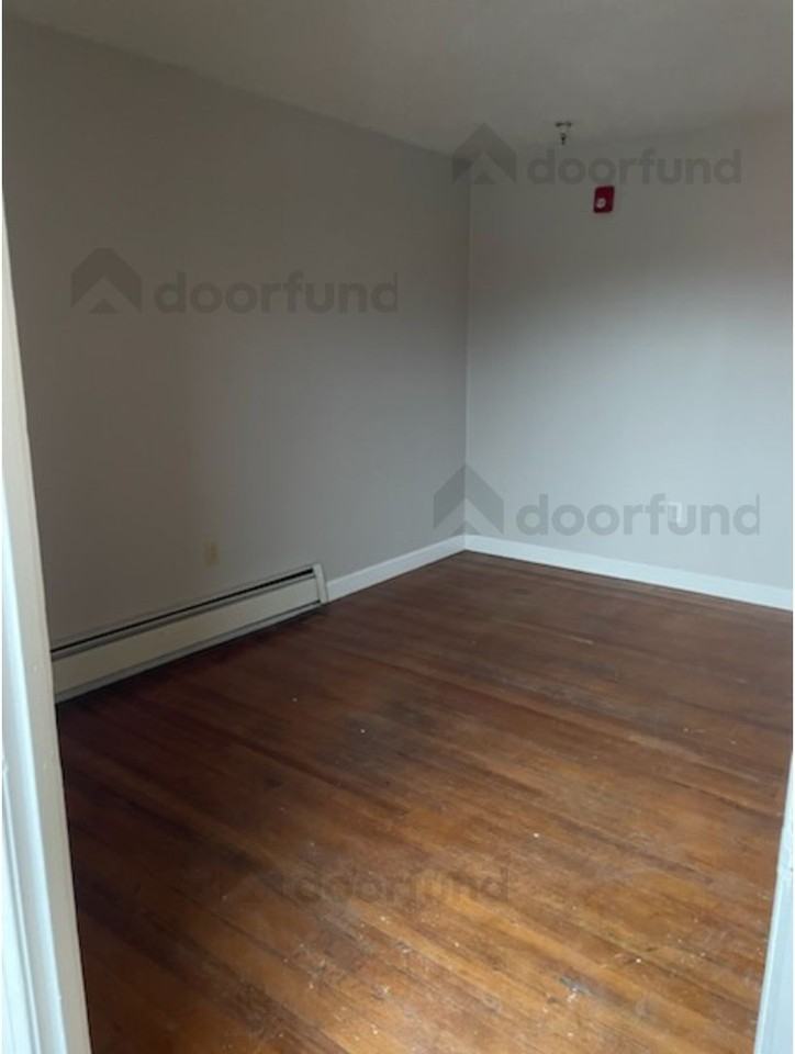 308-320 Central Street - Photo 3 of 6