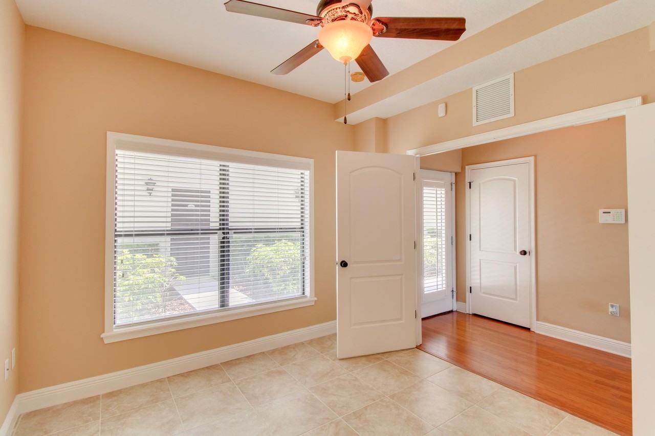 7836 Holiday Isle Dr - Photo 3 of 34